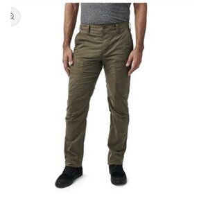 5.11  TACTICAL PANTS MENS SZ 36X36 IN RANGER GREEN